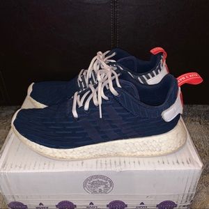Men's Adidas NMD R2 (Size 10.5)